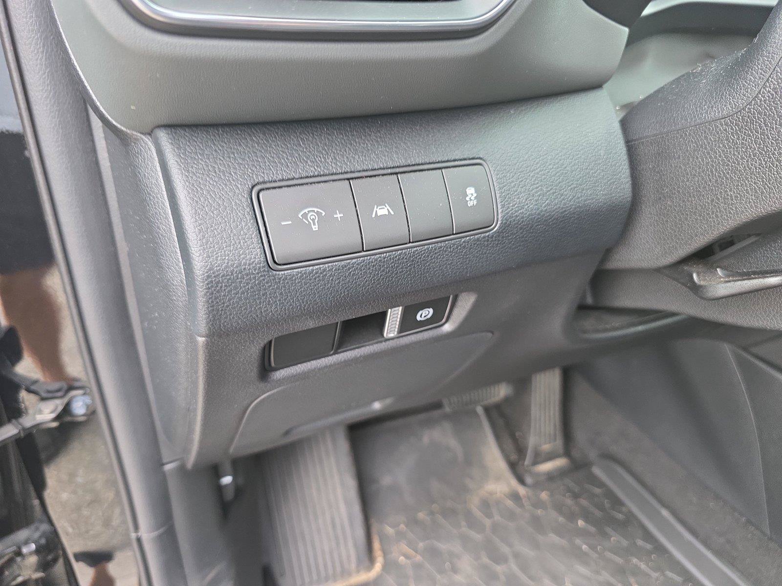 Certified 2023 Hyundai Santa Fe SE FWD image 18