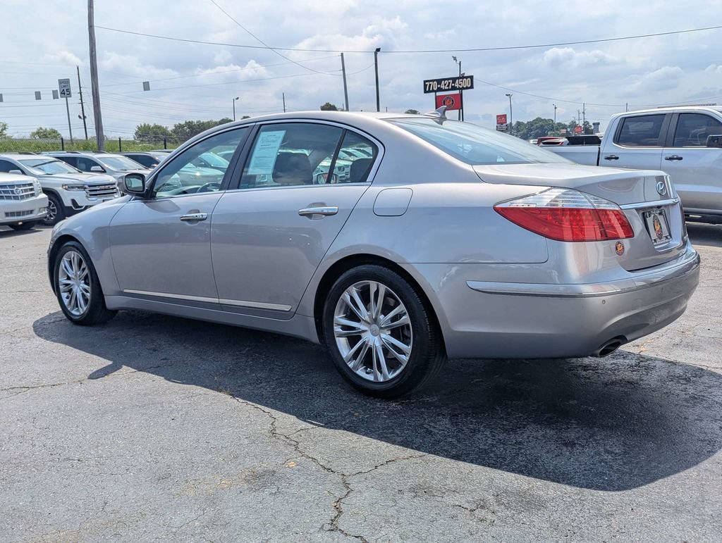 Used 2011 Hyundai Genesis 4.6 RWD image 7
