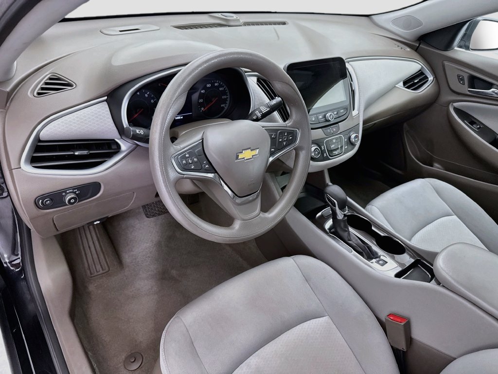 Used 2023 Chevrolet Malibu LS FWD image 9