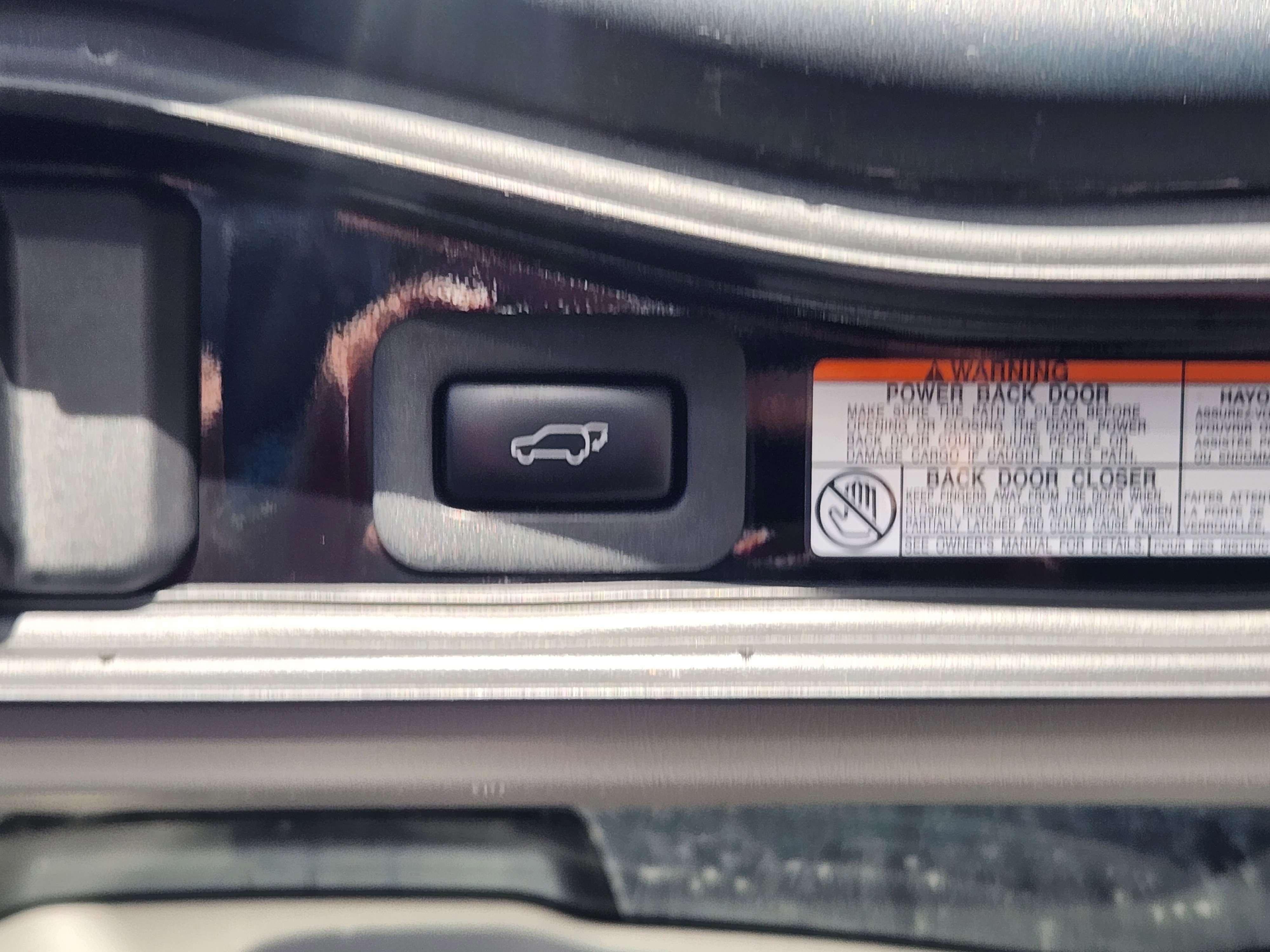 Used 2017 Lexus LX 570 4WD w/ Luxury Package image 23