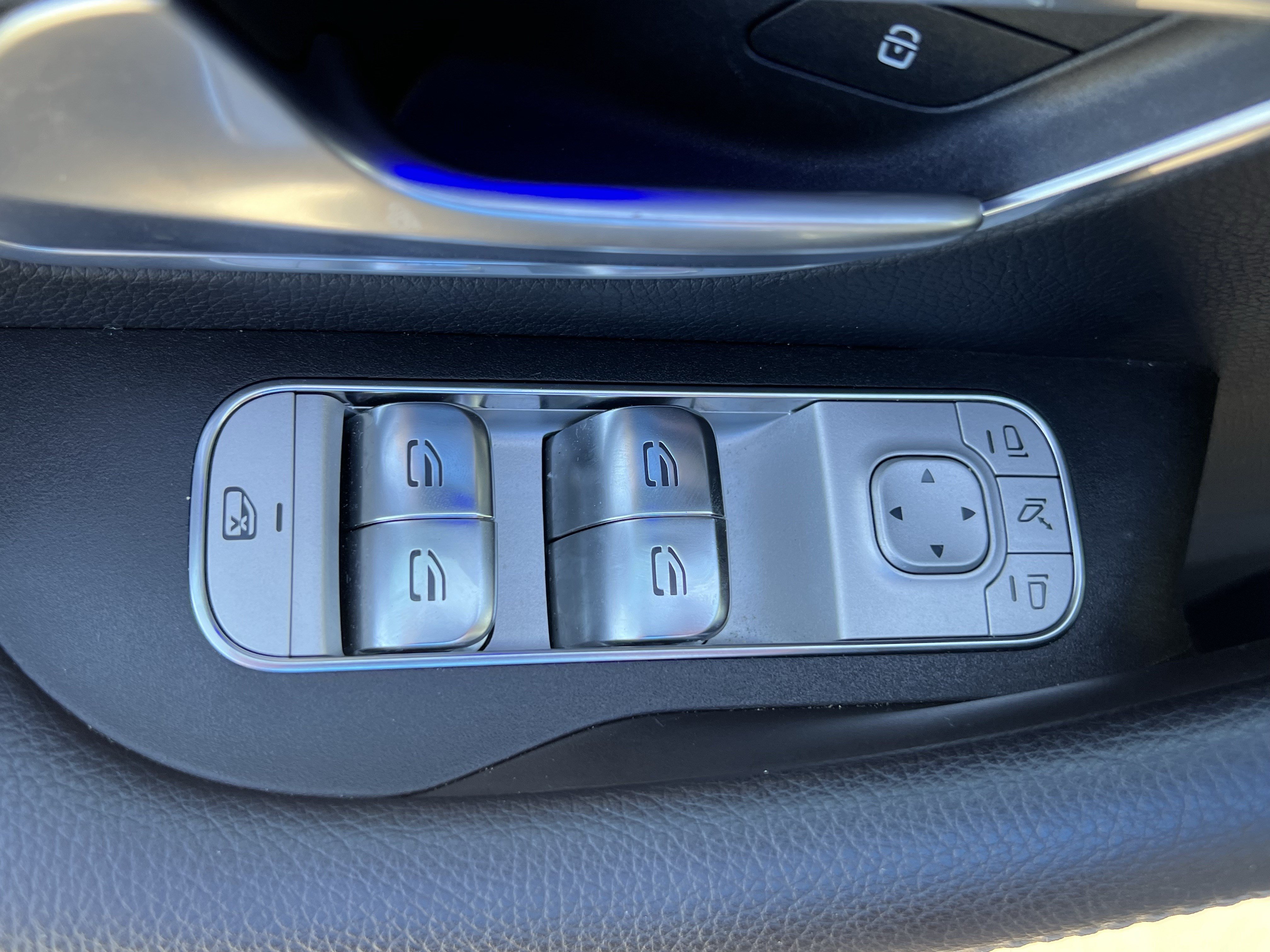 Certified 2025 Mercedes-Benz GLE 350 4MATIC image 15