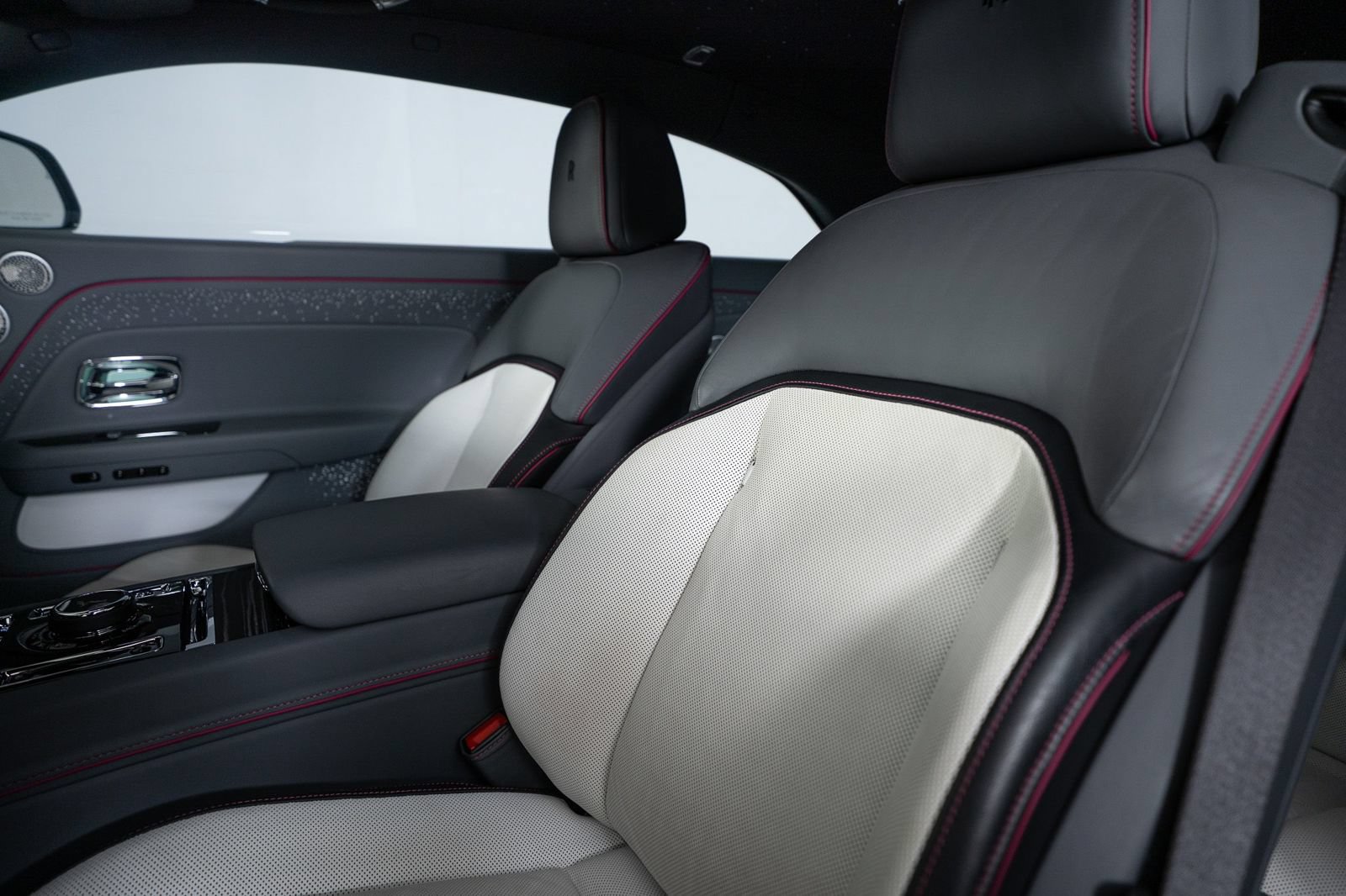 Used 2024 Rolls-Royce Spectre w/ Leather Finishing Pack AWD/4WD image 25