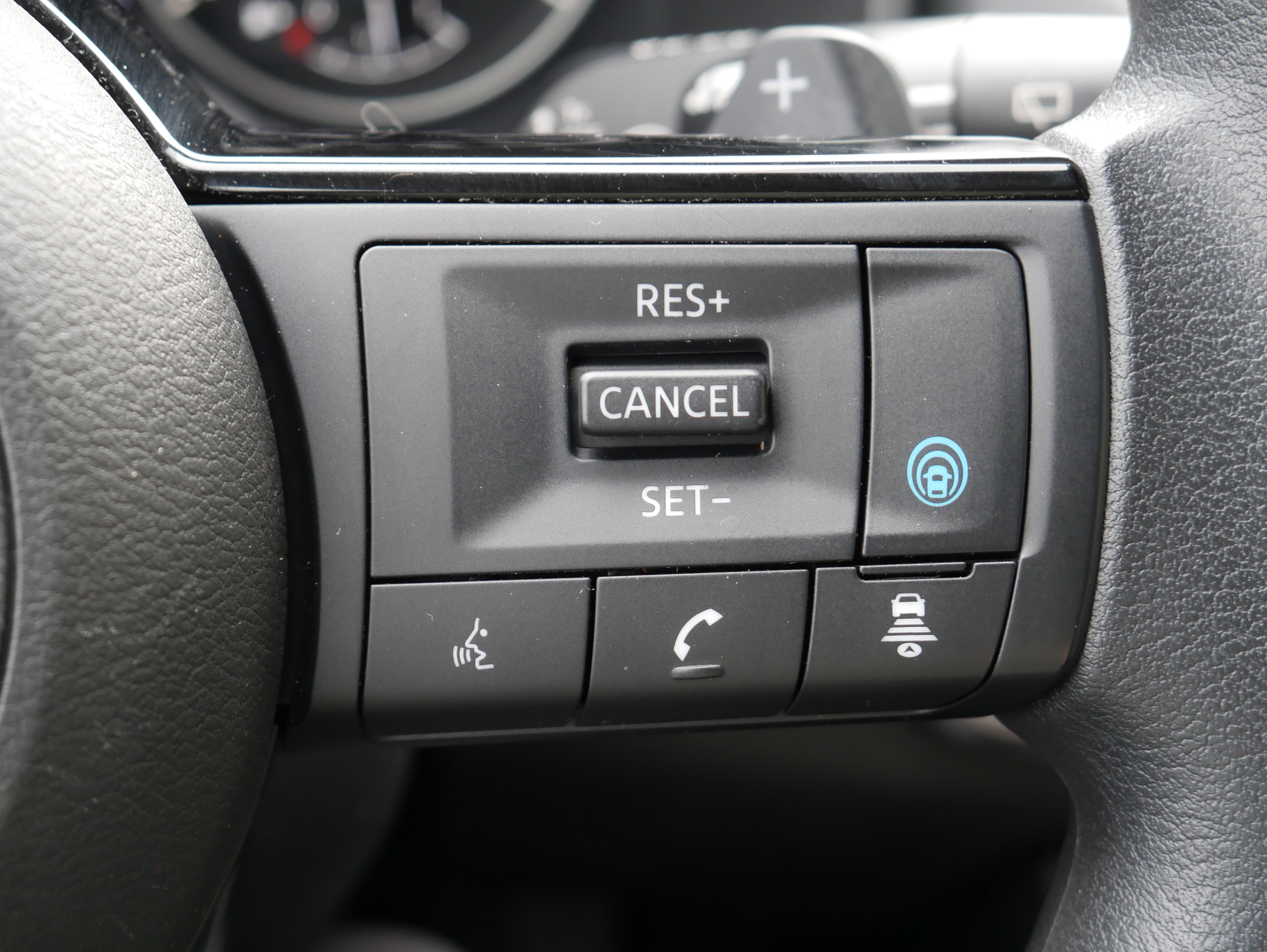 Used 2023 Nissan Rogue SV AWD/4WD image 24