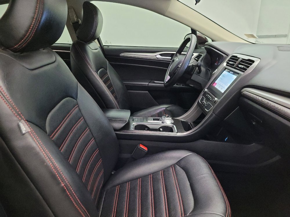 Used 2018 Ford Fusion SE w/ Fusion SE Technology Package image 21