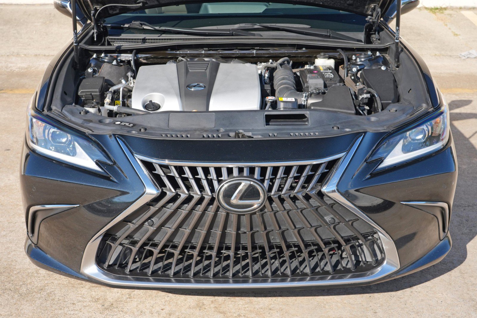 Used 2022 Lexus ES 350 w/ Premium Package FWD image 6