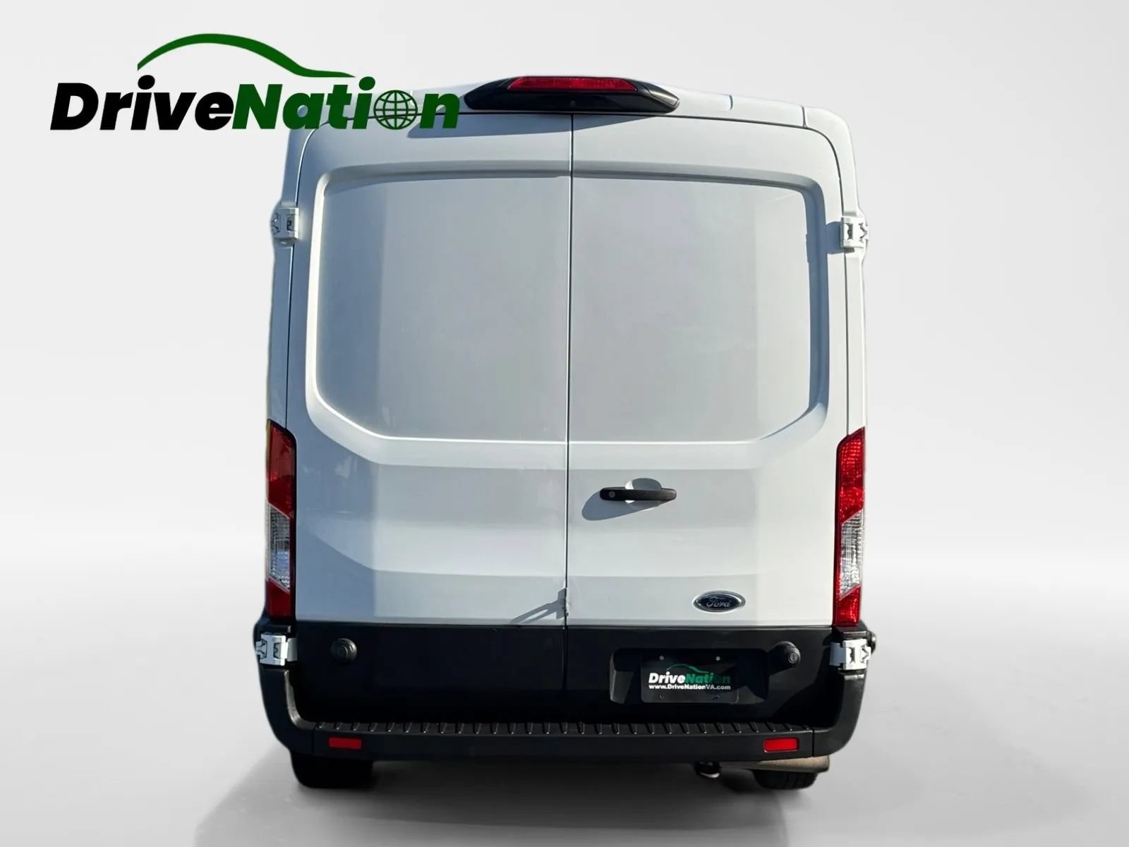 Used 2020 Ford Transit 250 Medium Roof AWD w/ Load Area Protection Package image 6