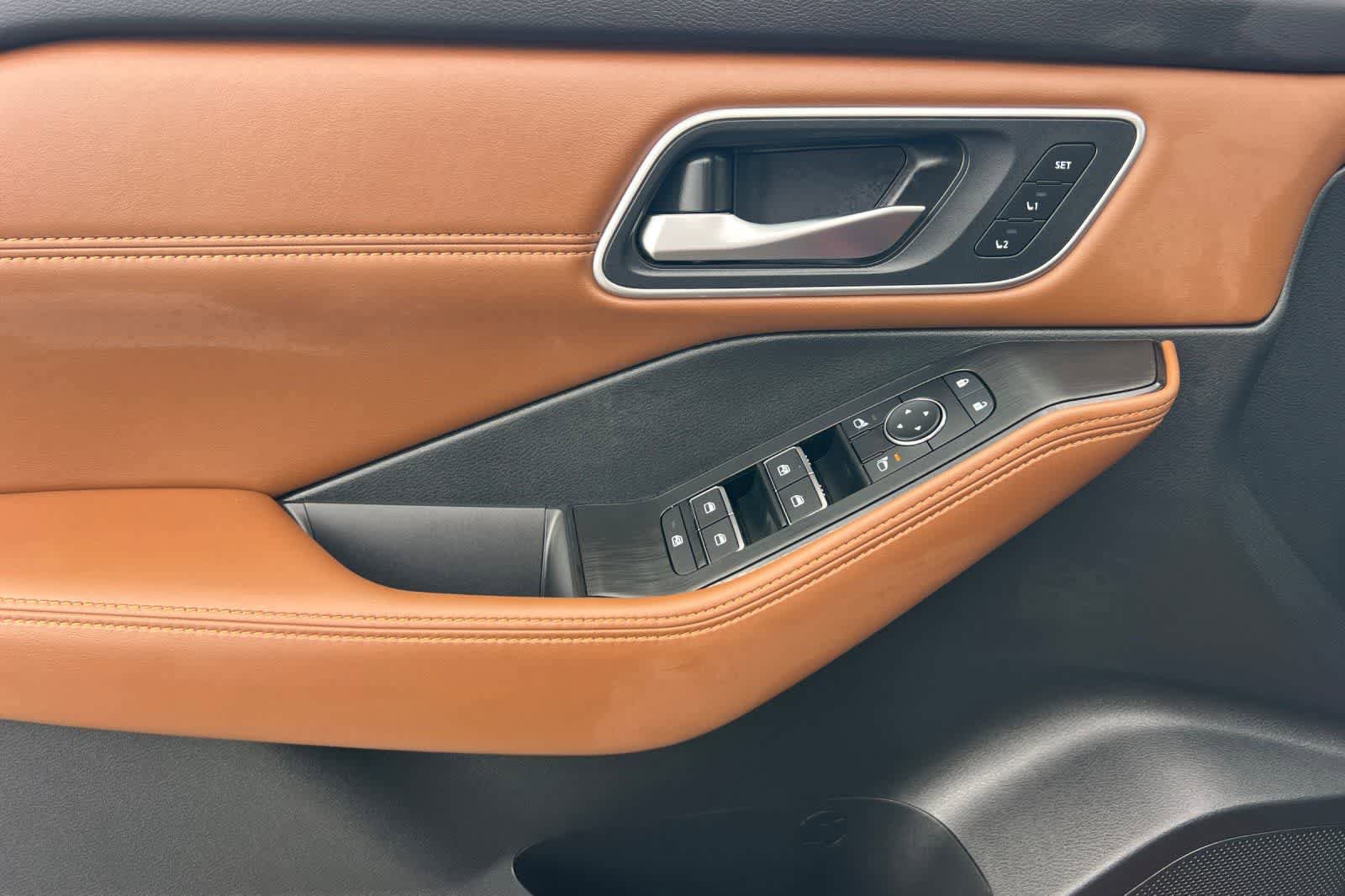 New 2026 Nissan Rogue Platinum image 13