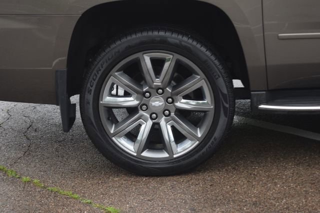 Used 2016 Chevrolet Suburban LTZ AWD/4WD image 30