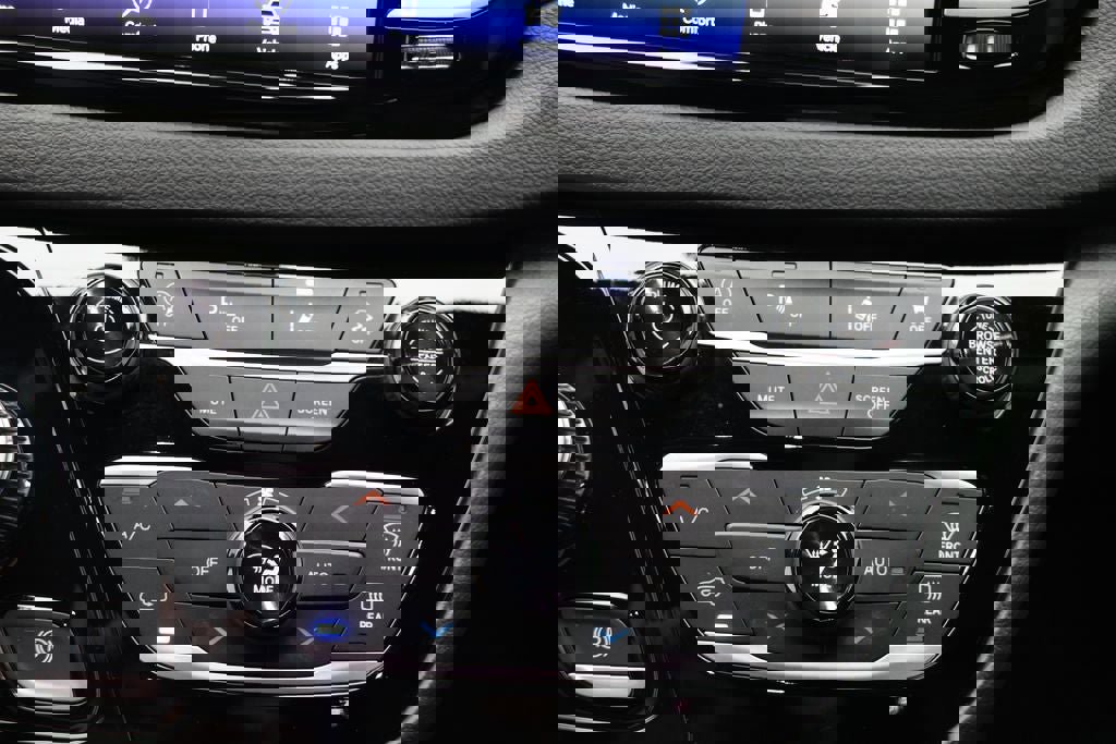 Used 2025 Chrysler Pacifica Select FWD image 22