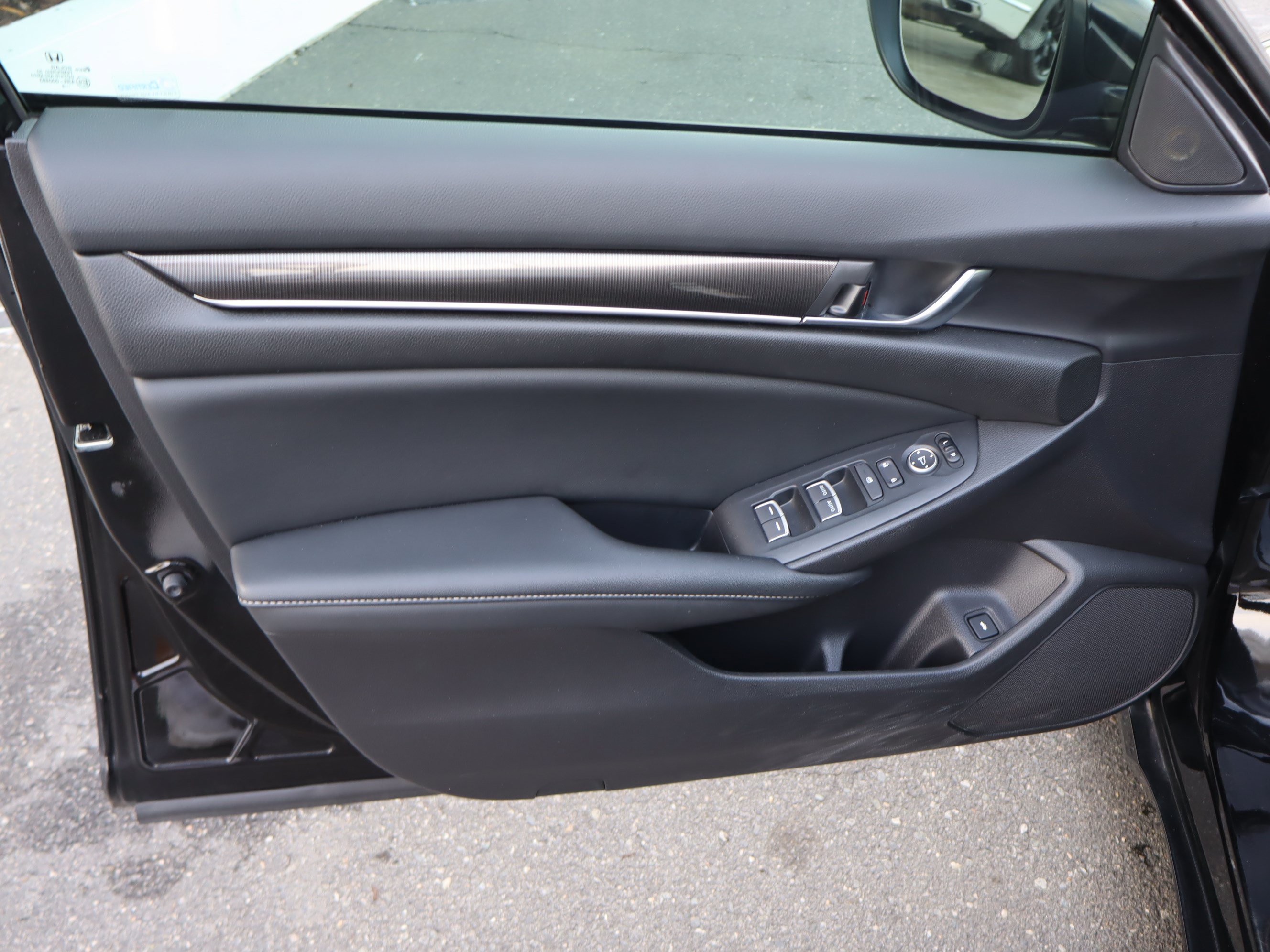 Used 2022 Honda Accord Sport image 15