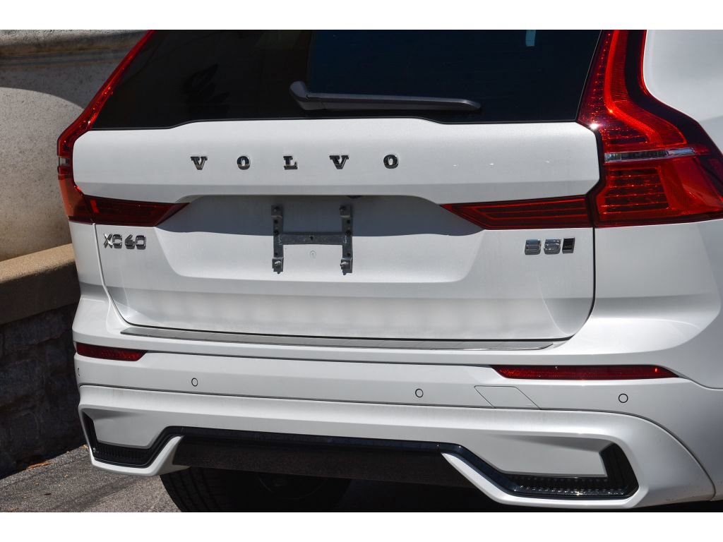 Certified 2025 Volvo XC60 B5 Plus w/ Protection Package Premier image 30