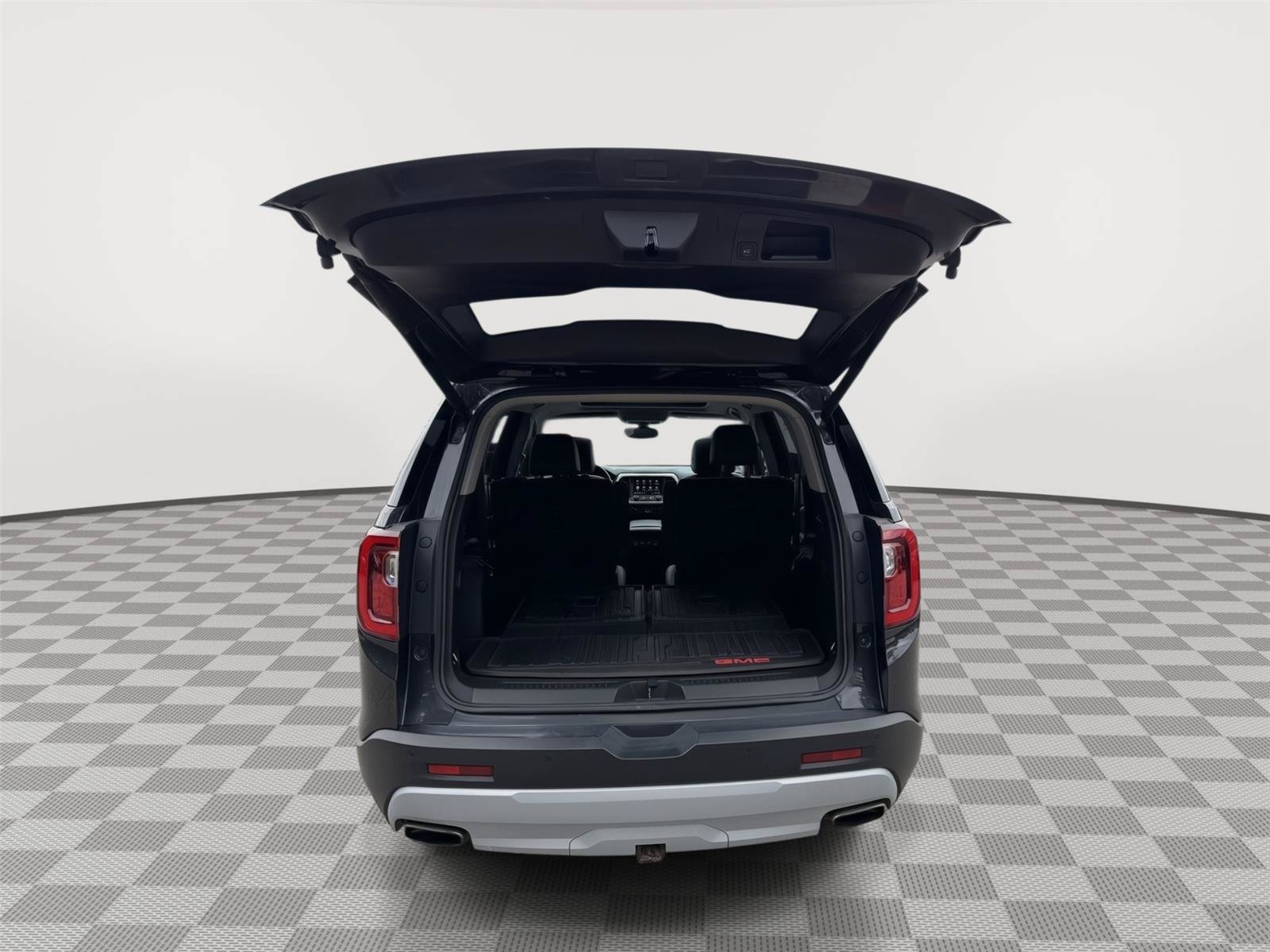 Used 2020 GMC Acadia SLT w/ LPO, Floor Liner Package AWD/4WD image 9