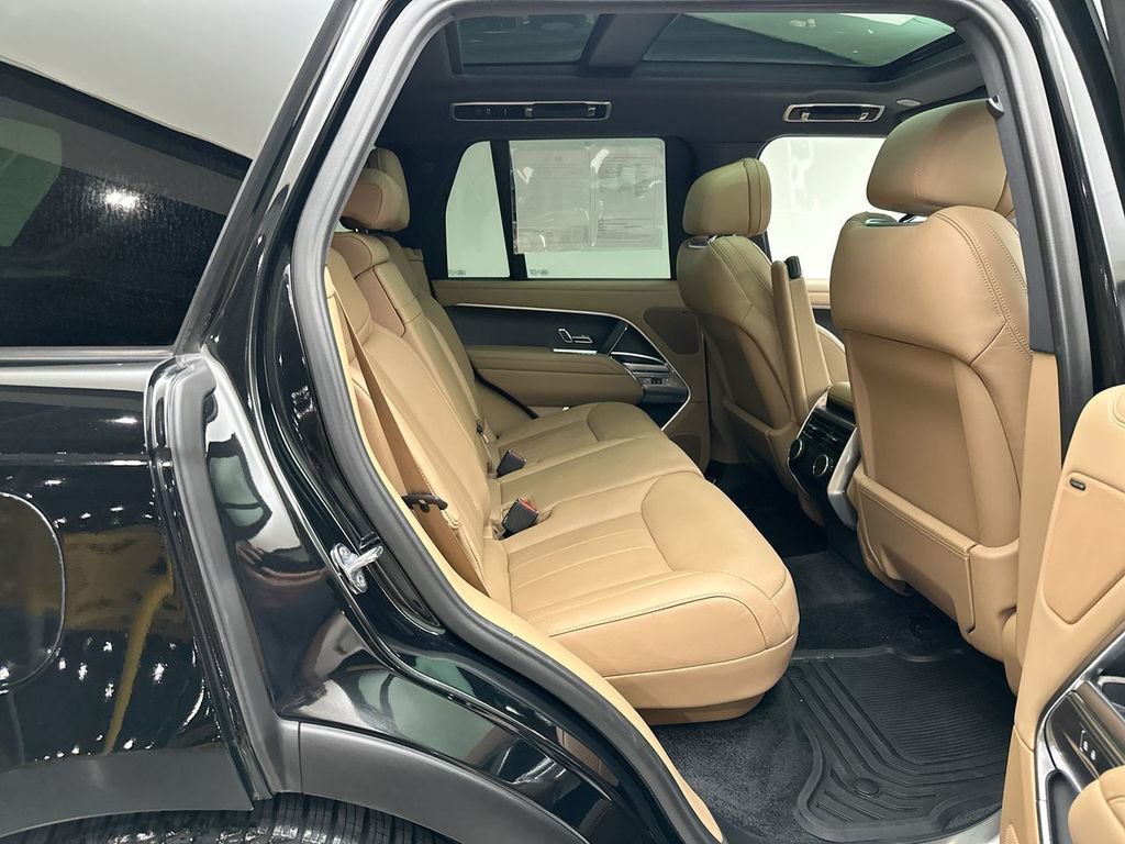 Used 2023 Land Rover Range Rover SE AWD/4WD image 19