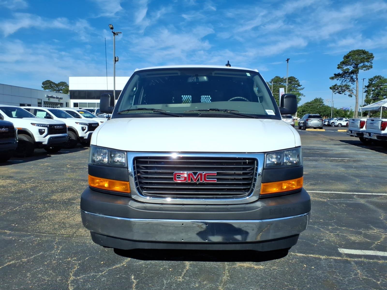Used 2024 GMC Savana 2500 w/ Driver Convenience Package RWD image 2