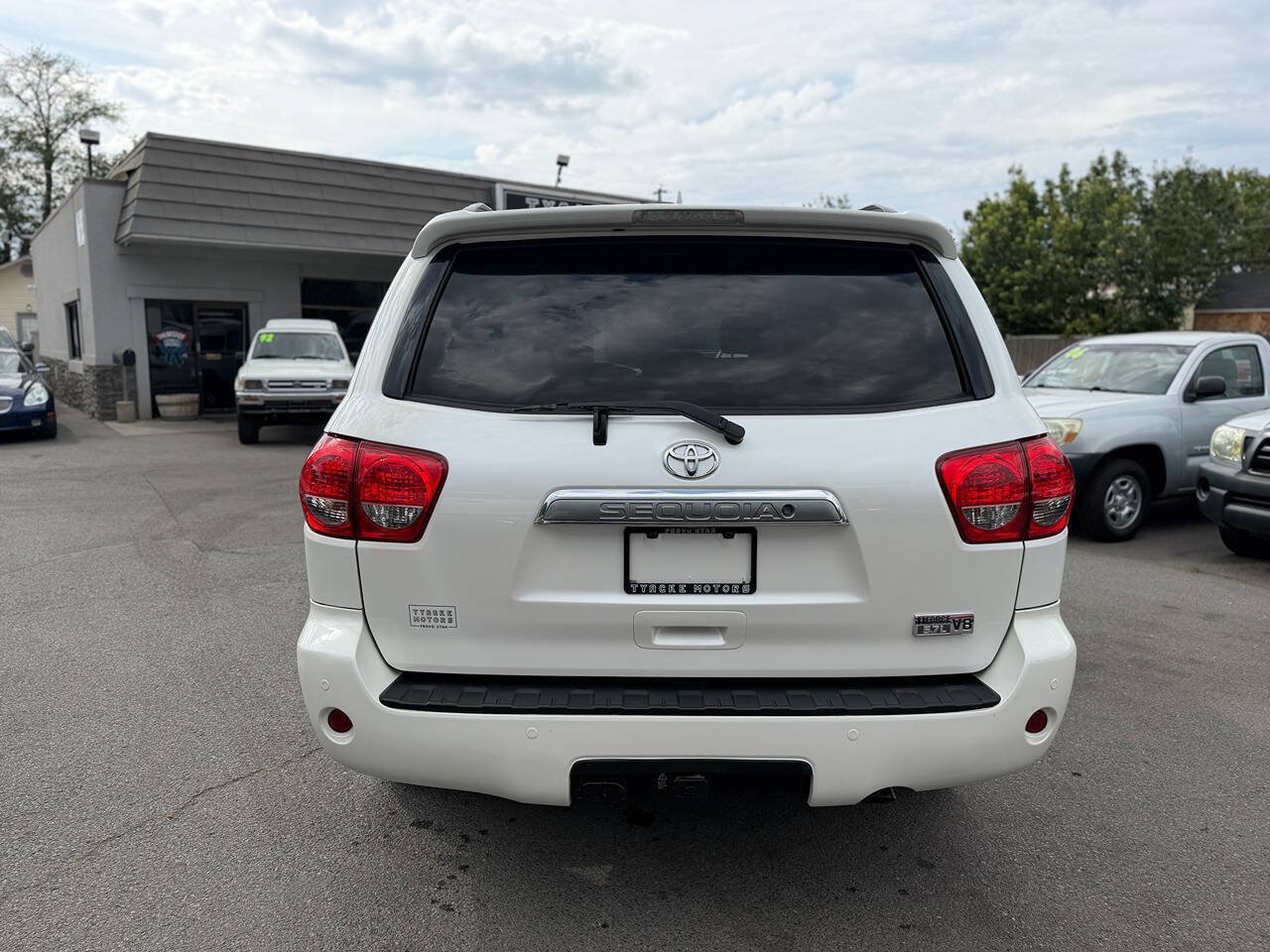 Used 2015 Toyota Sequoia Platinum AWD/4WD image 15