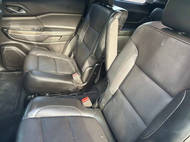 Used 2017 GMC Acadia SLT w/ LPO, Cargo Package FWD image 13