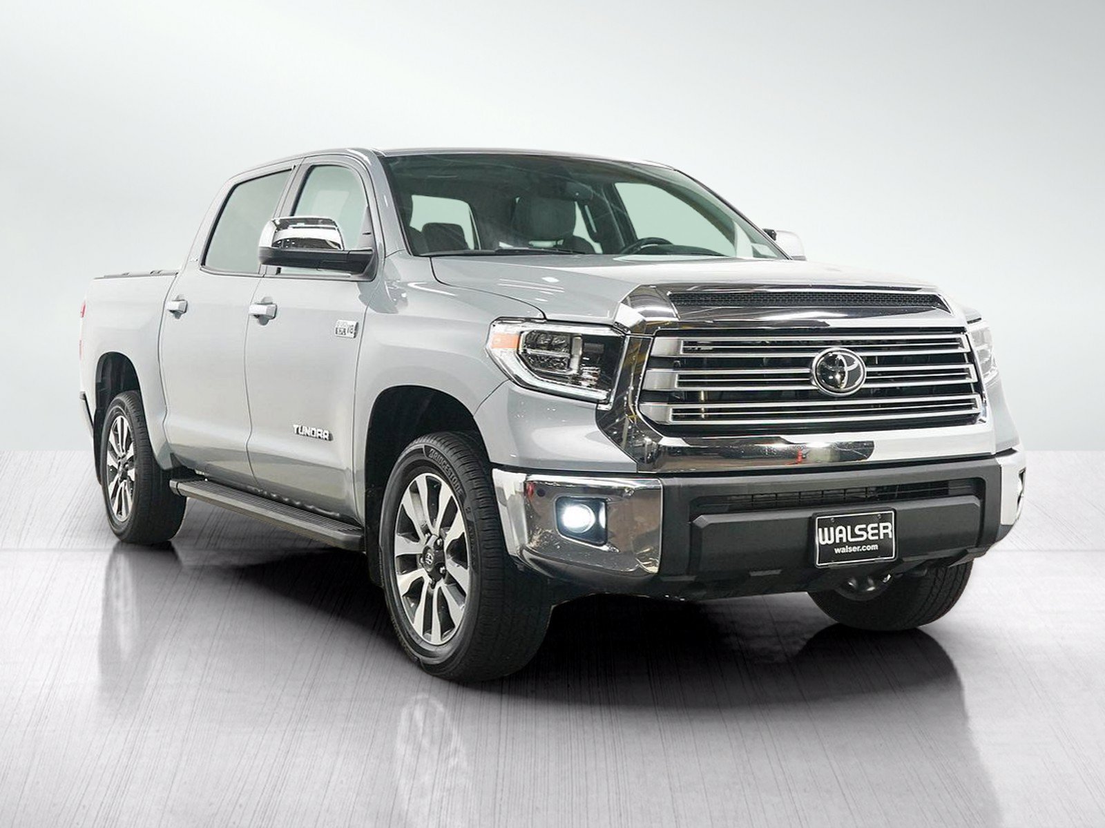 Used 2021 Toyota Tundra Limited w/ Limited Premium Package AWD/4WD image 7