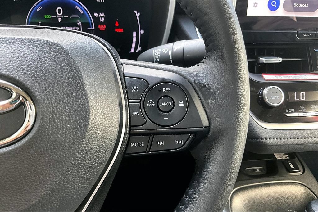 Certified 2025 Toyota Corolla XLE FWD image 15