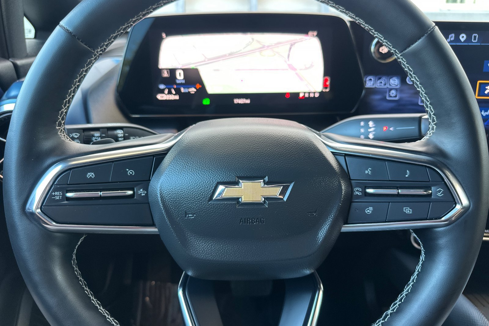 Used 2024 Chevrolet Equinox EV LT FWD image 33