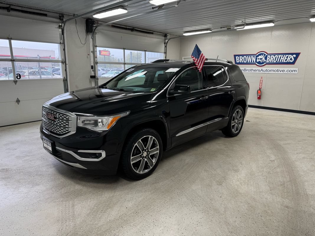 Used 2019 GMC Acadia Denali w/ Technology Package AWD/4WD image 1