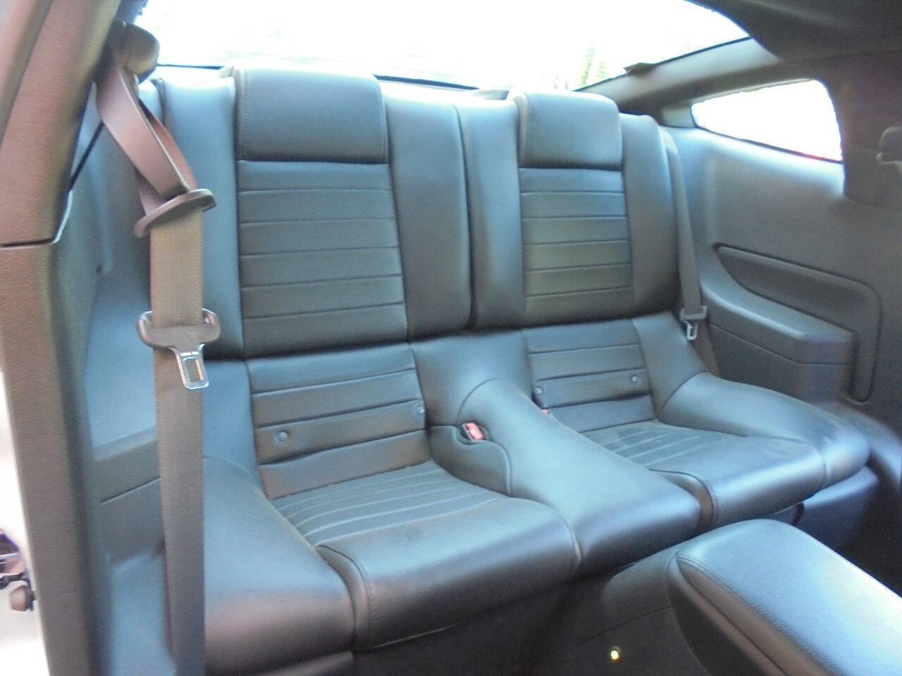 Used 2009 Ford Mustang GT RWD image 11