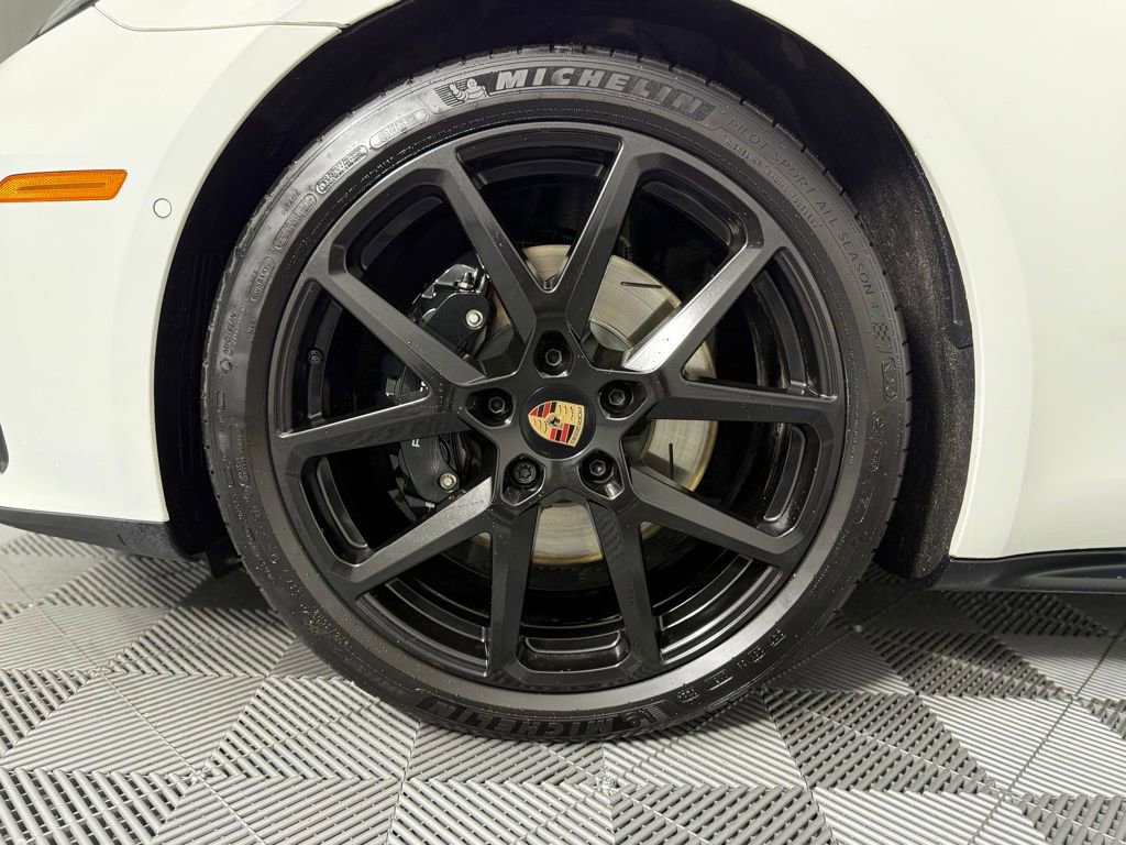 Certified 2025 Porsche Panamera 4 image 13