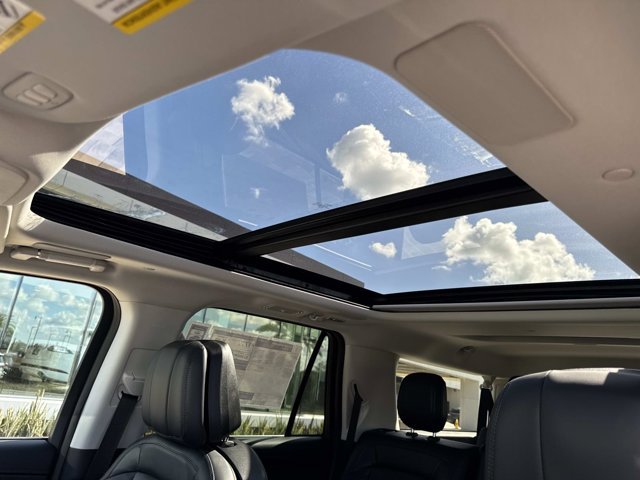 New 2026 Lincoln Navigator L Reserve AWD/4WD image 32