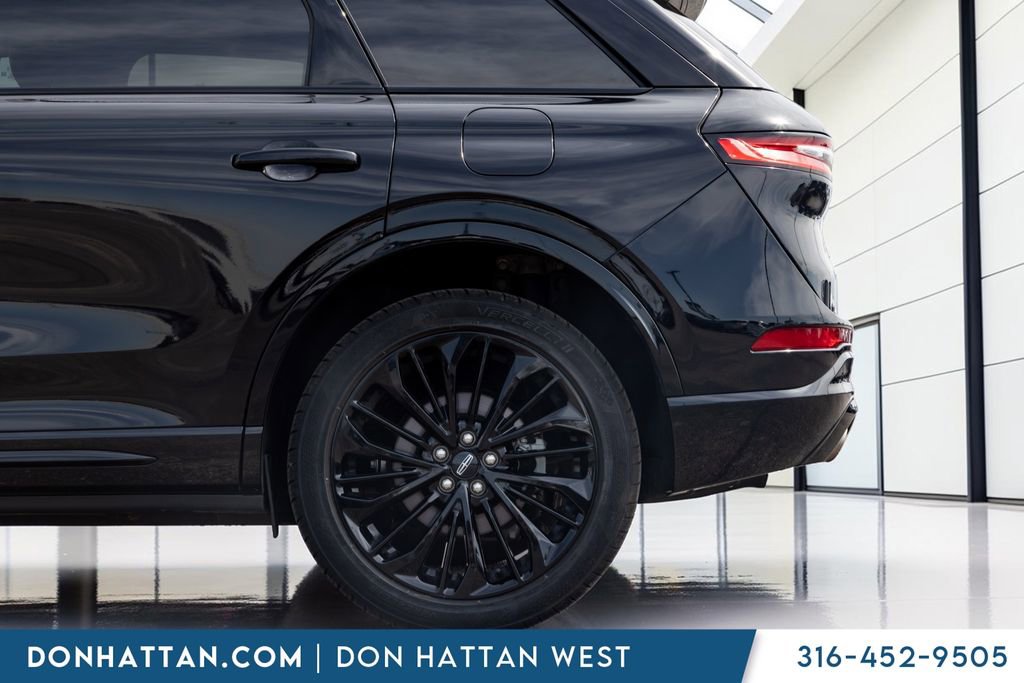 Used 2023 Lincoln Corsair Reserve w/ Equipment Group 201A FWD image 32