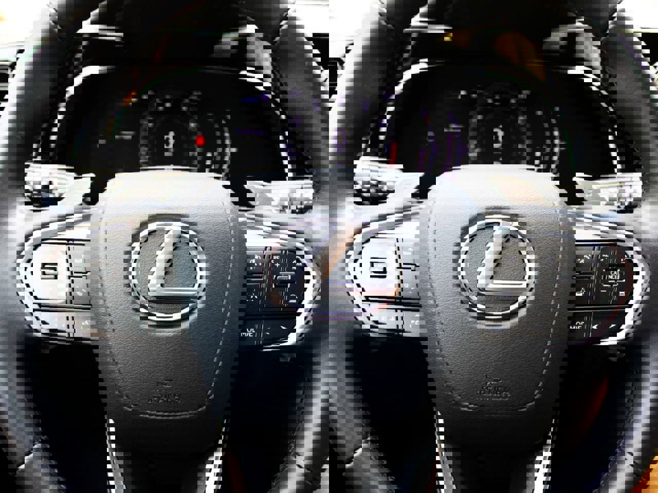 Used 2025 Lexus NX 250 FWD image 23