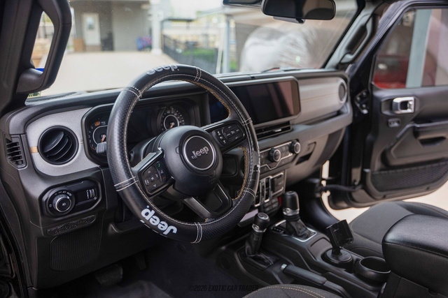 Used 2024 Jeep Wrangler Unlimited Sport AWD/4WD image 28