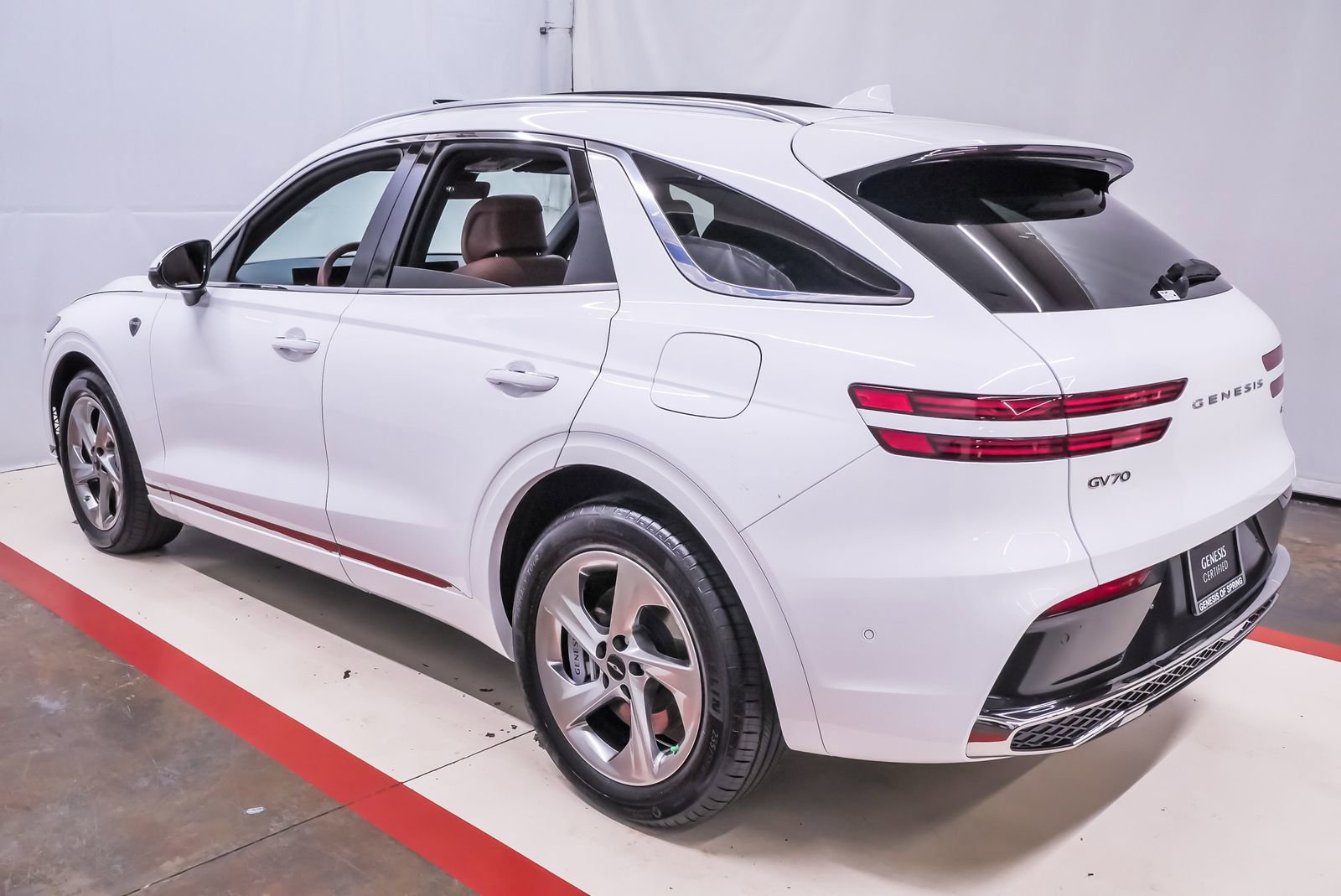 Certified 2026 Genesis GV70 2.5T Advanced image 8