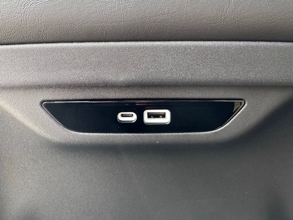 New 2026 Chrysler Pacifica Select image 15