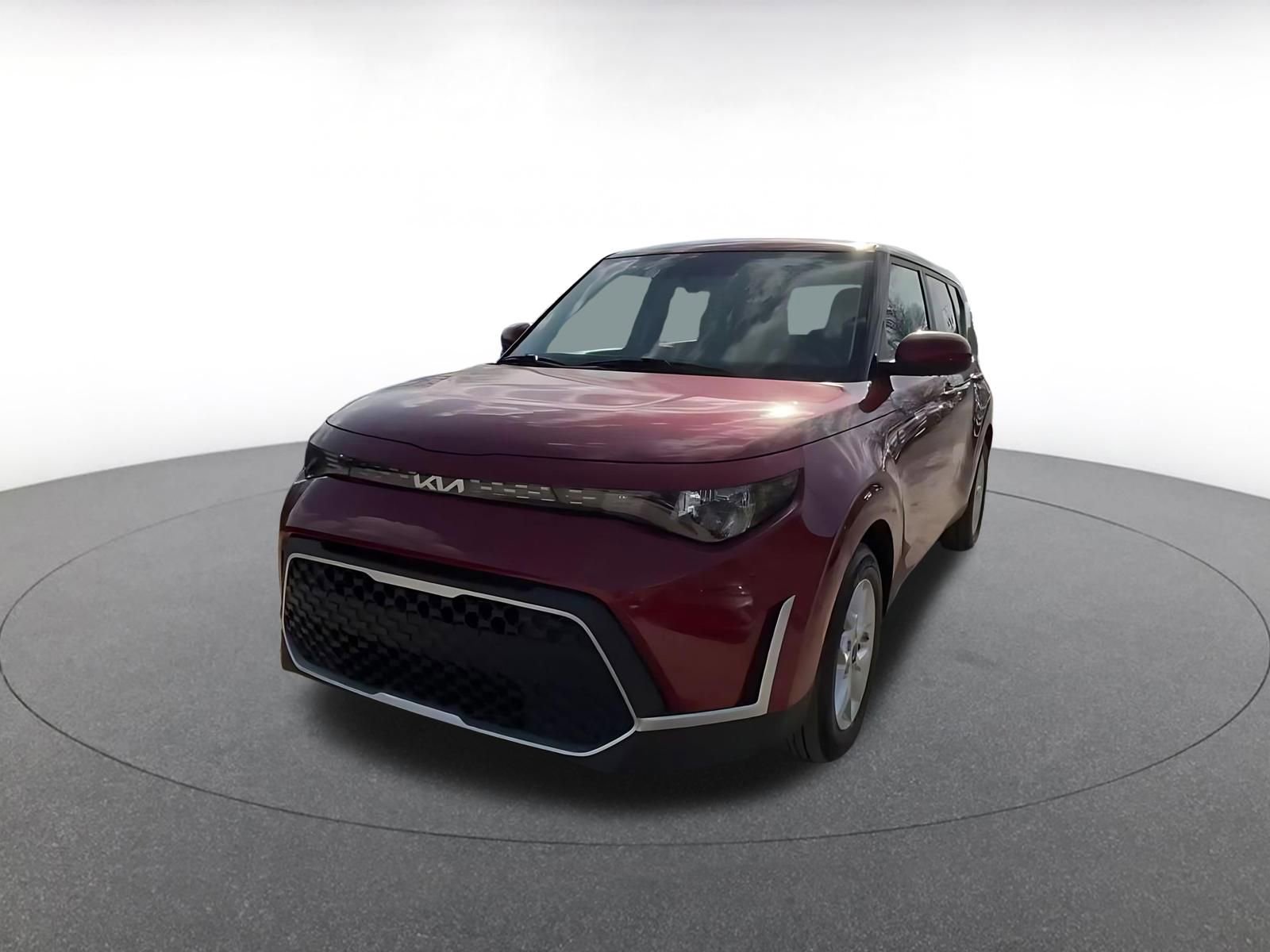 Used 2025 Kia Soul LX w/ LX Technology Package FWD image 7