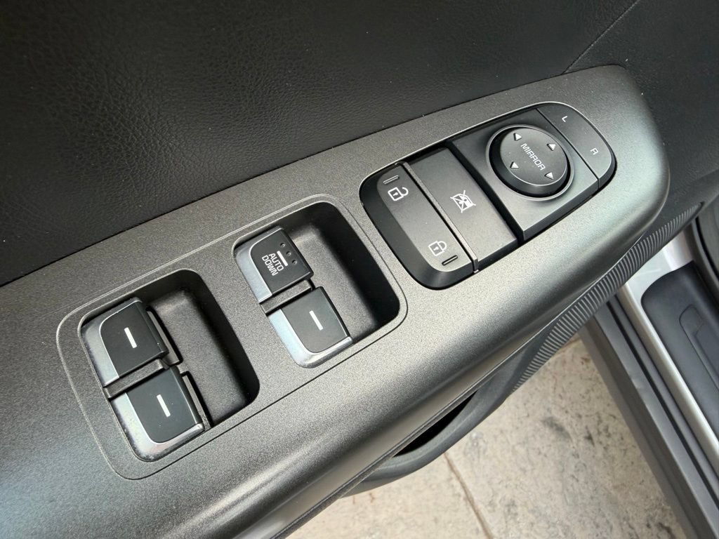 Used 2022 Kia Sportage LX FWD image 21