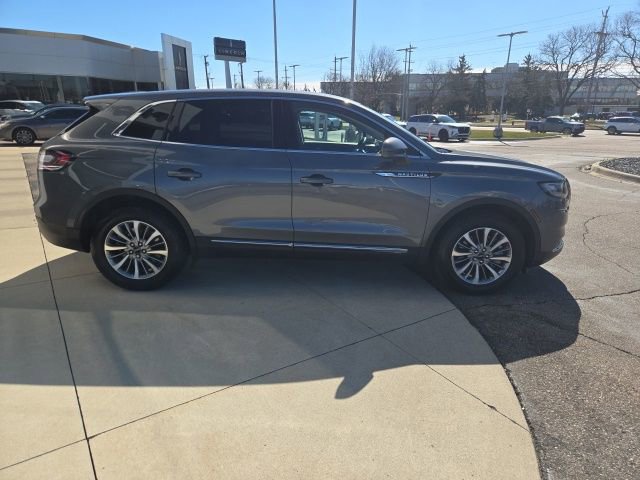 Certified 2022 Lincoln Nautilus AWD w/ Premium Package image 2