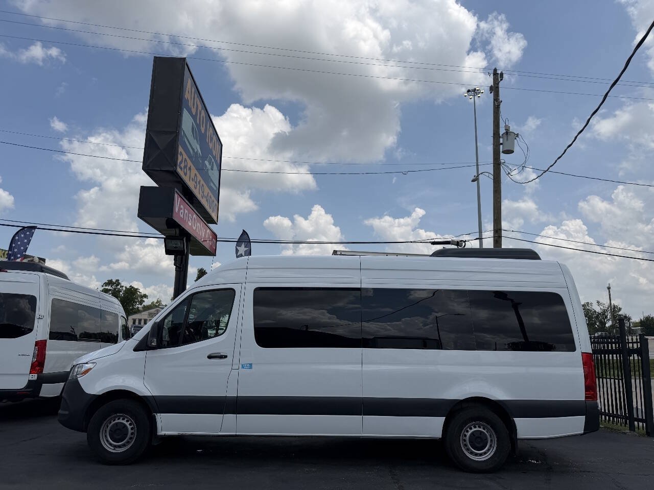 Used 2025 Mercedes-Benz Sprinter 2500 image 4
