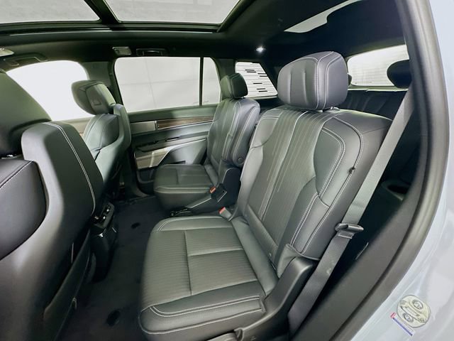 New 2026 Cadillac Vistiq Sport image 14