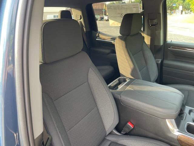 New 2026 GMC Sierra 1500 Elevation w/ LPO, Elevation Black Package image 32