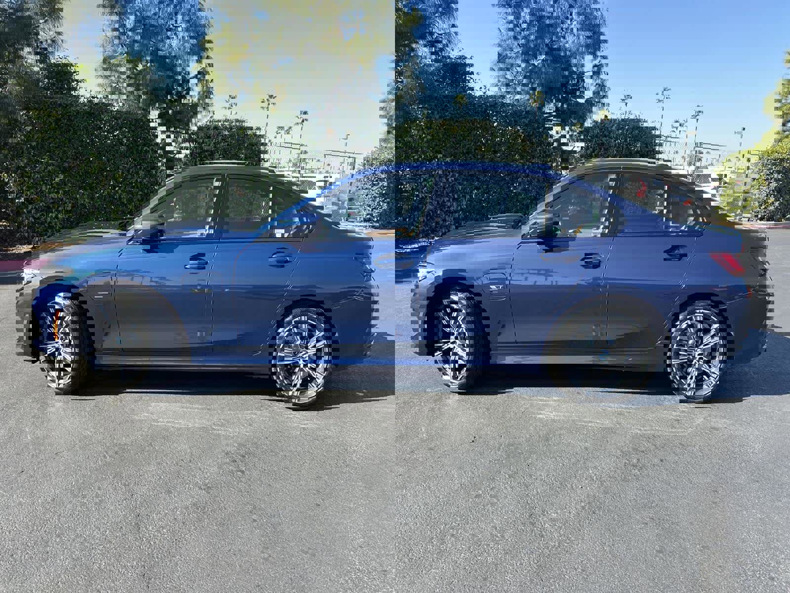 Used 2023 BMW 330e xDrive w/ Convenience Package image 3