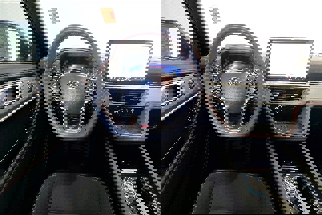 Certified 2025 Ford Explorer ST image 4