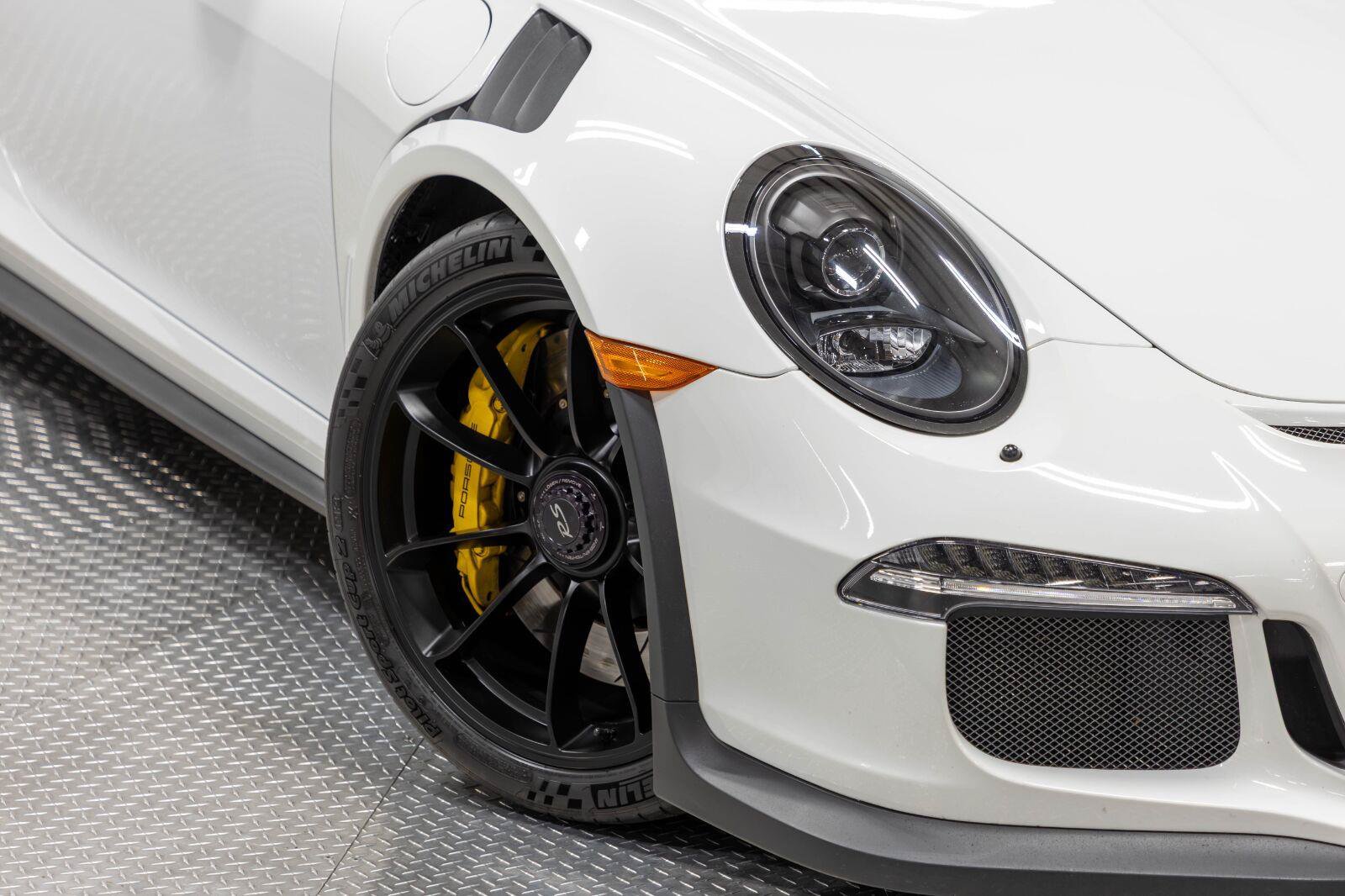 Used 2016 Porsche 911 GT3 RS RWD image 45