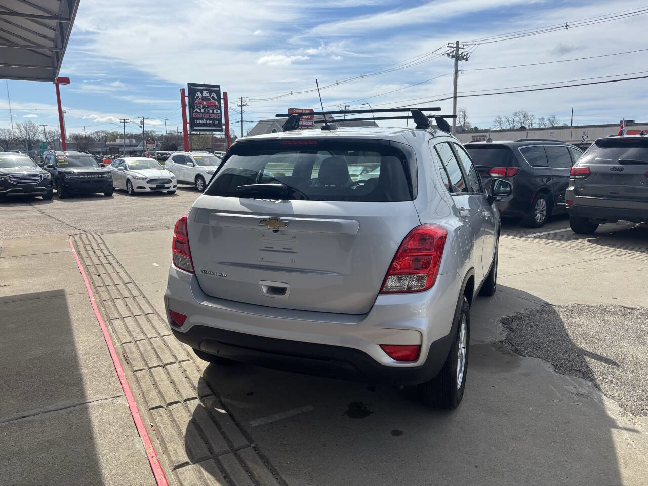 Used 2018 Chevrolet Trax LS AWD/4WD image 6