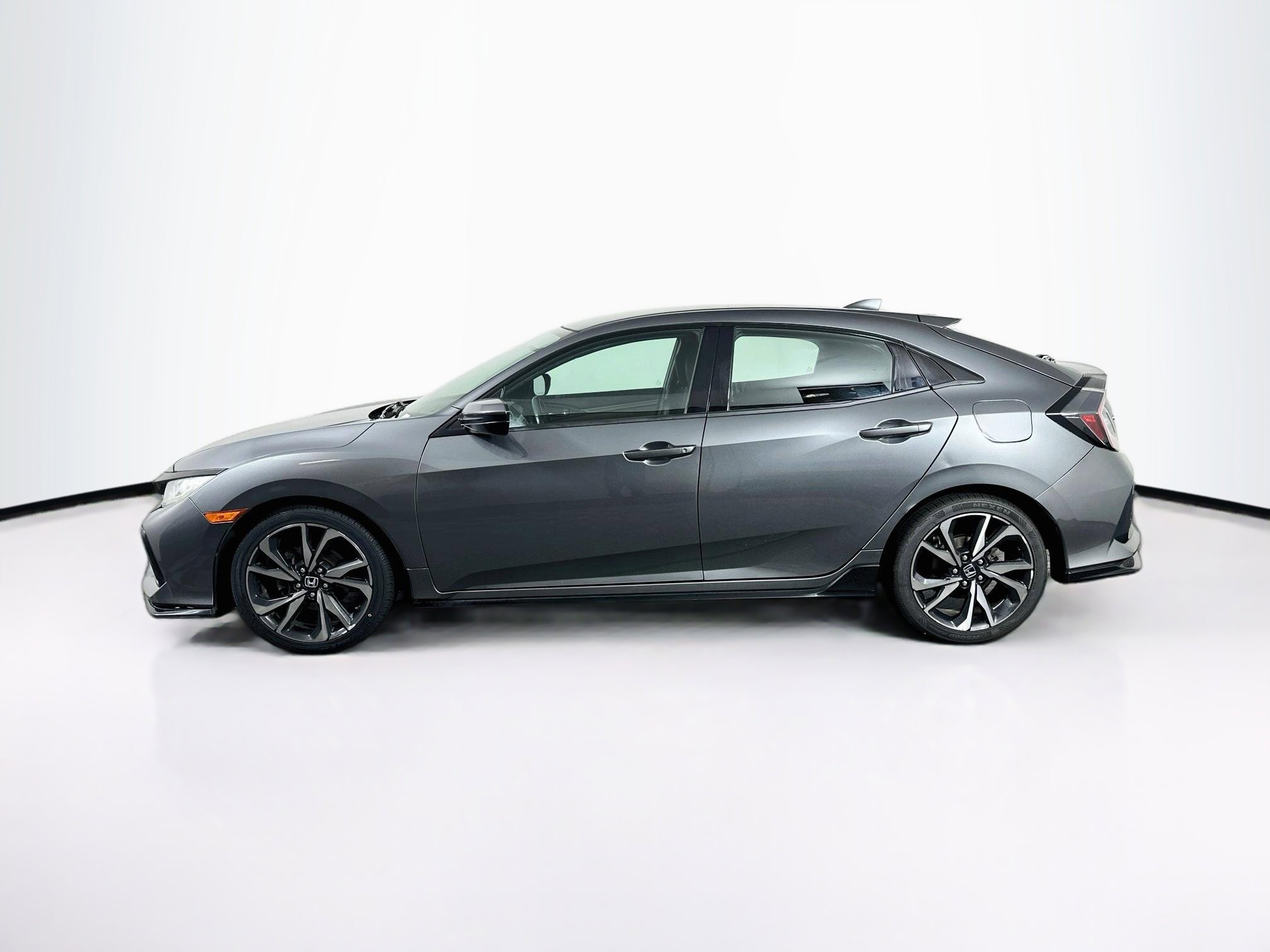 Used 2017 Honda Civic Sport image 4