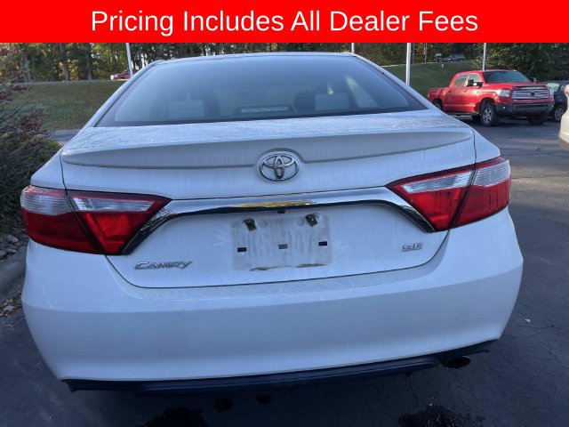 Used 2015 Toyota Camry SE FWD image 5