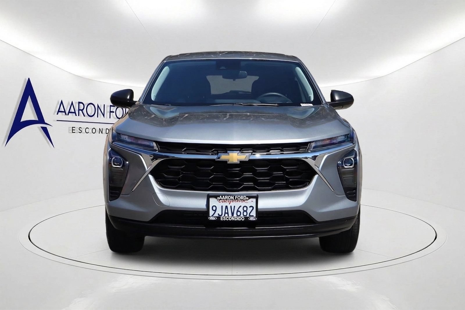 Used 2024 Chevrolet Trax LS FWD image 2