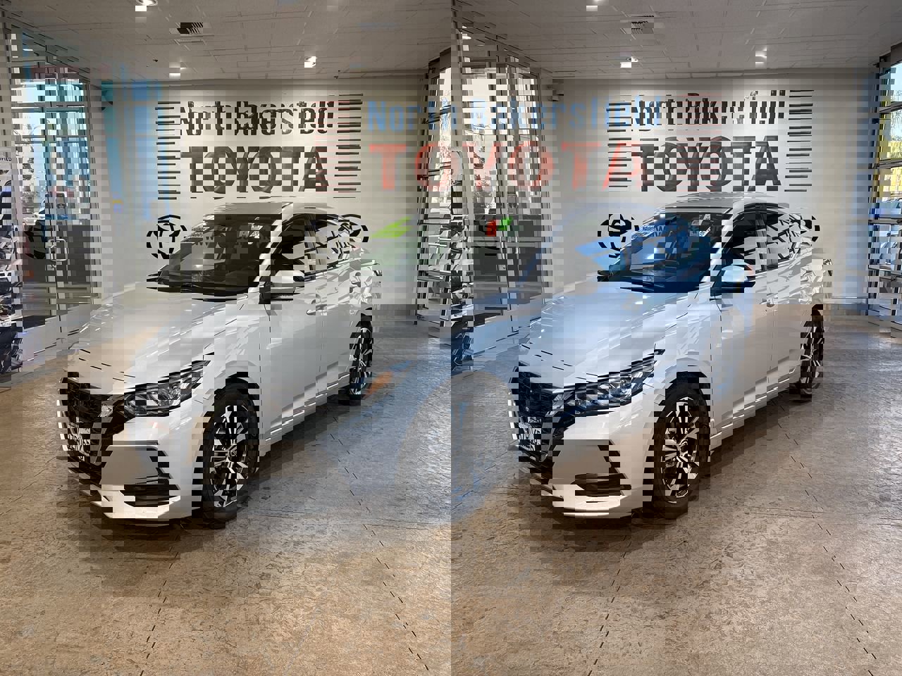 Used 2022 Nissan Sentra SV image 1