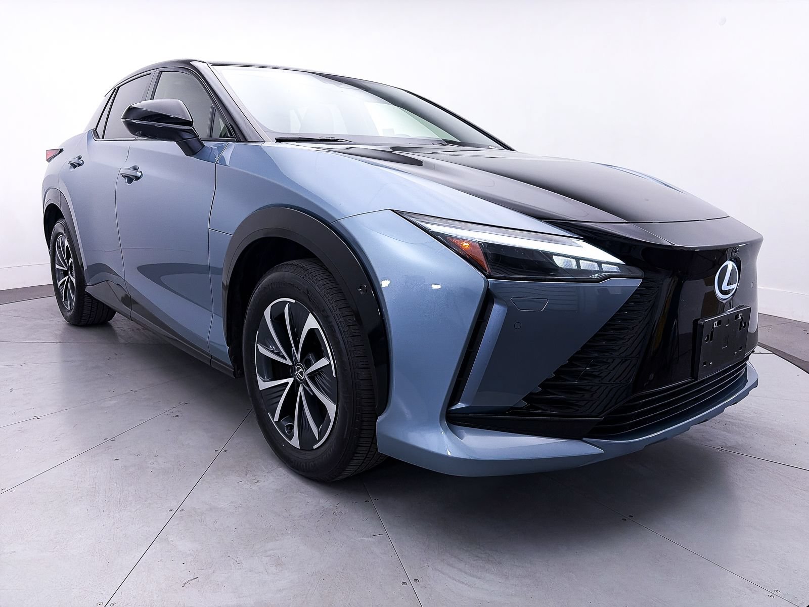 Used 2023 Lexus RZ 450e Premium w/ Technology Package AWD/4WD image 12