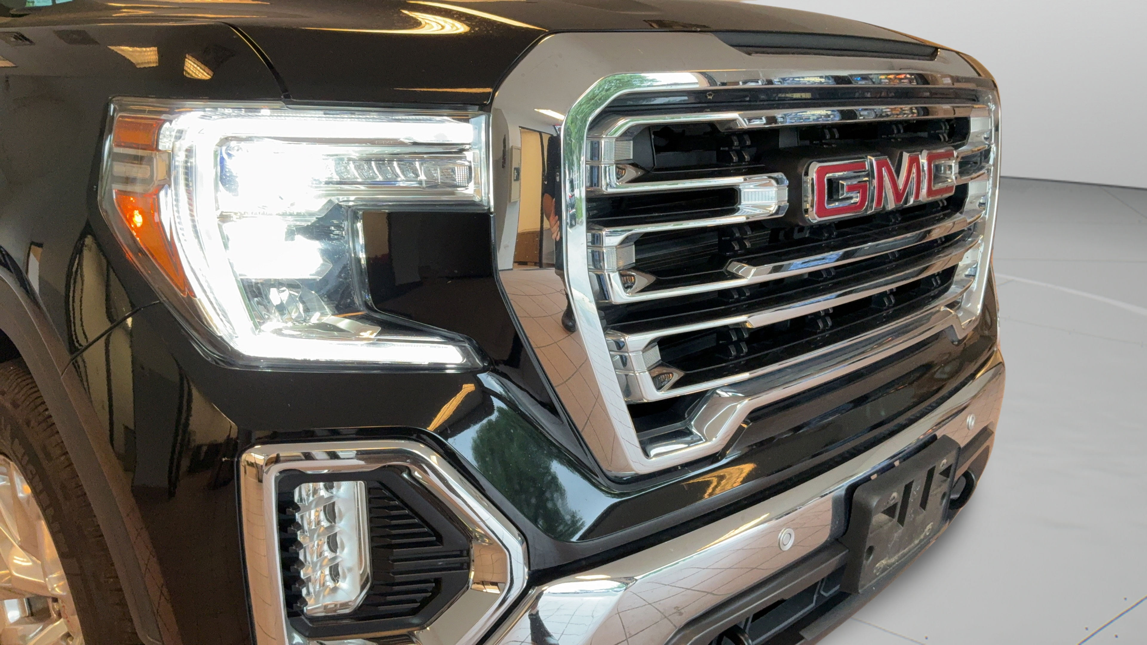 Used 2021 GMC Sierra 1500 SLT w/ SLT Convenience Package AWD/4WD image 41
