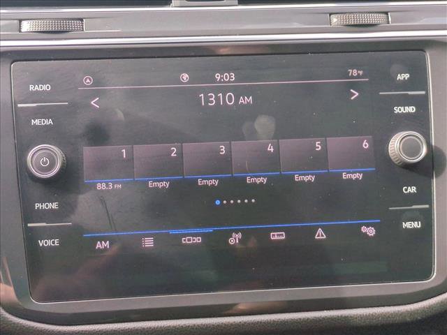 Used 2022 Volkswagen Tiguan SE image 18