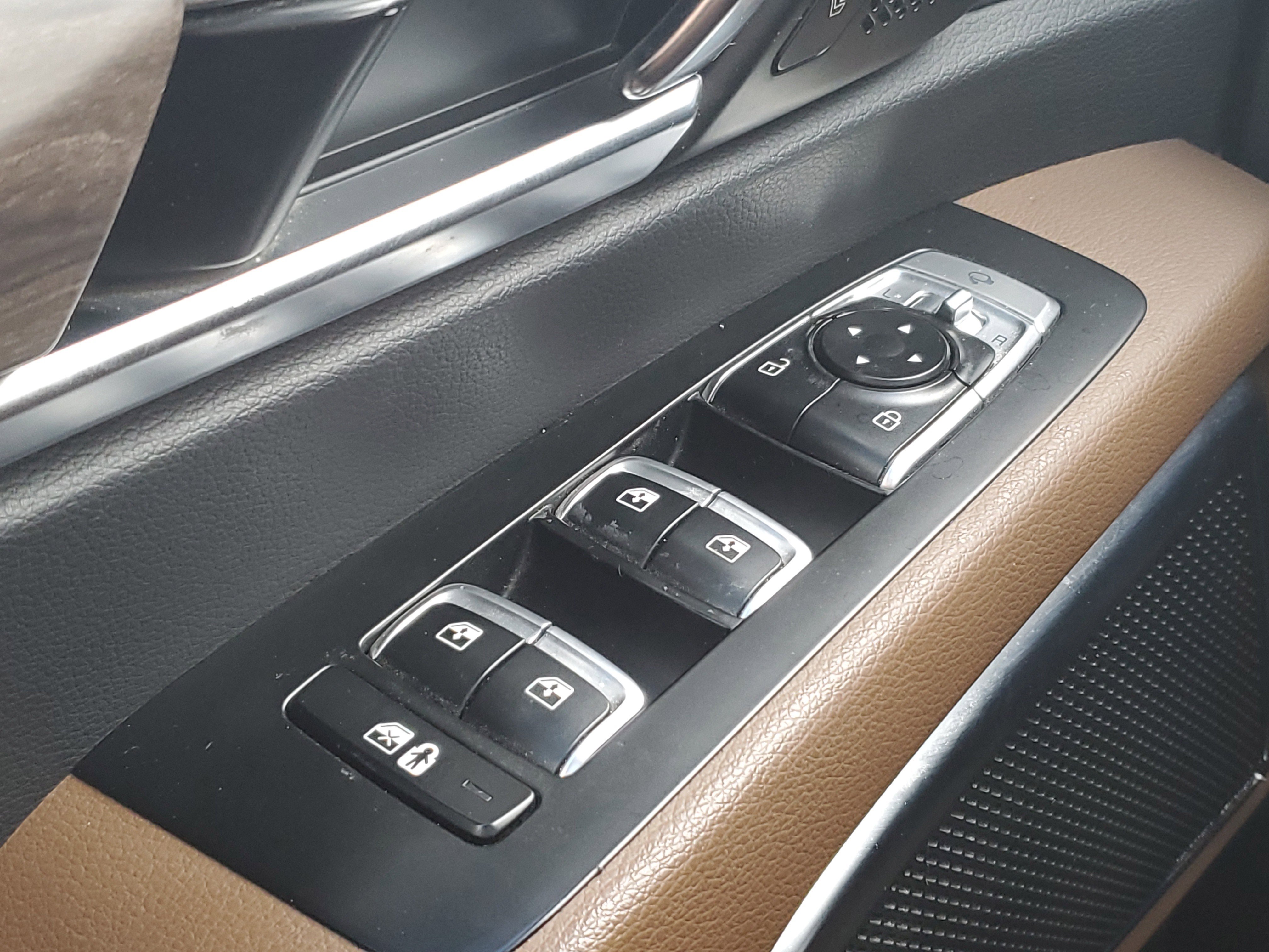 Used 2021 Kia Telluride SX w/ SX Prestige Package image 25